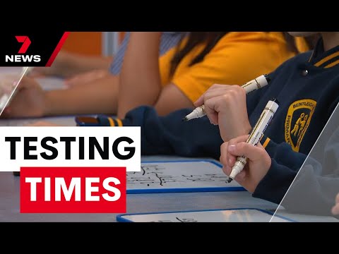 Why Melbourne maths teachers are the ones heading back to school | 7NEWS