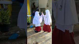 Download lagu Masya Allah, 2 little sisters wearing the veil mp3 Download lagu Masya Allah, 2 little sisters wearing the veil mp3