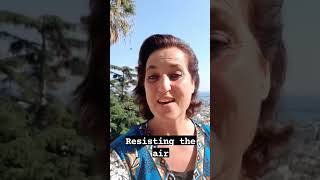 What does produce a rich intense sound? #singing #vocalcoach #voice #vocalteacher #vocaltechnique