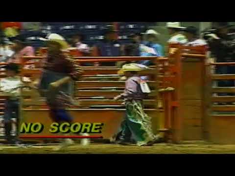 Gunslinger bucks Wacey Cathey - 93 Tuff Hedeman event