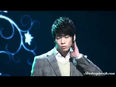 [101203] SHINee Jonghyun Yawns @ MB