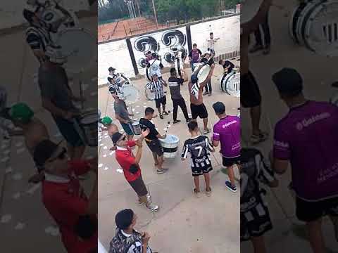 "Gimnasia de Mendoza (los famosos 33)" Barra: Los Famosos 33 &bull; Club: Gimnasia y Esgrima de Mendoza