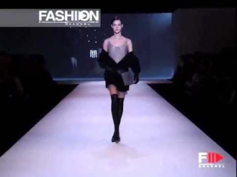 "Paco Rabanne" Autumn Winter 2003 2004 Paris 2 of 3 Pret a Porter Woman by FashionChannel