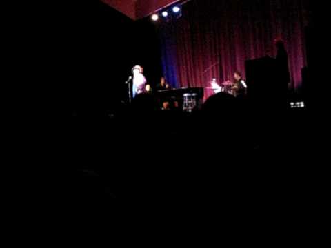 Marni Nixon singing Loverly
