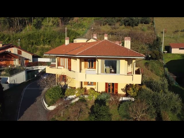 villa singola immersa nel verde