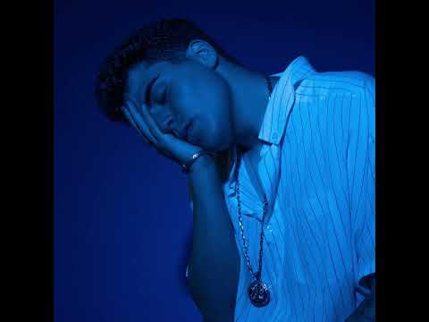 GIOMANI - WIDE AWAKE