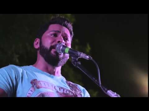 Eliseo R.  Jr   -  HAY UNOS OJOS