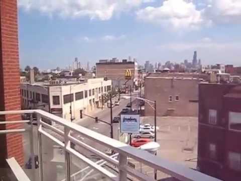 Gorgeous, Upgraded Top Floor Two Bedroom w Large Deck - Bucktown Chicago