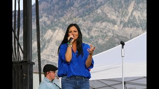 Sara Evans live performance &quot;All the love you left me&quot;