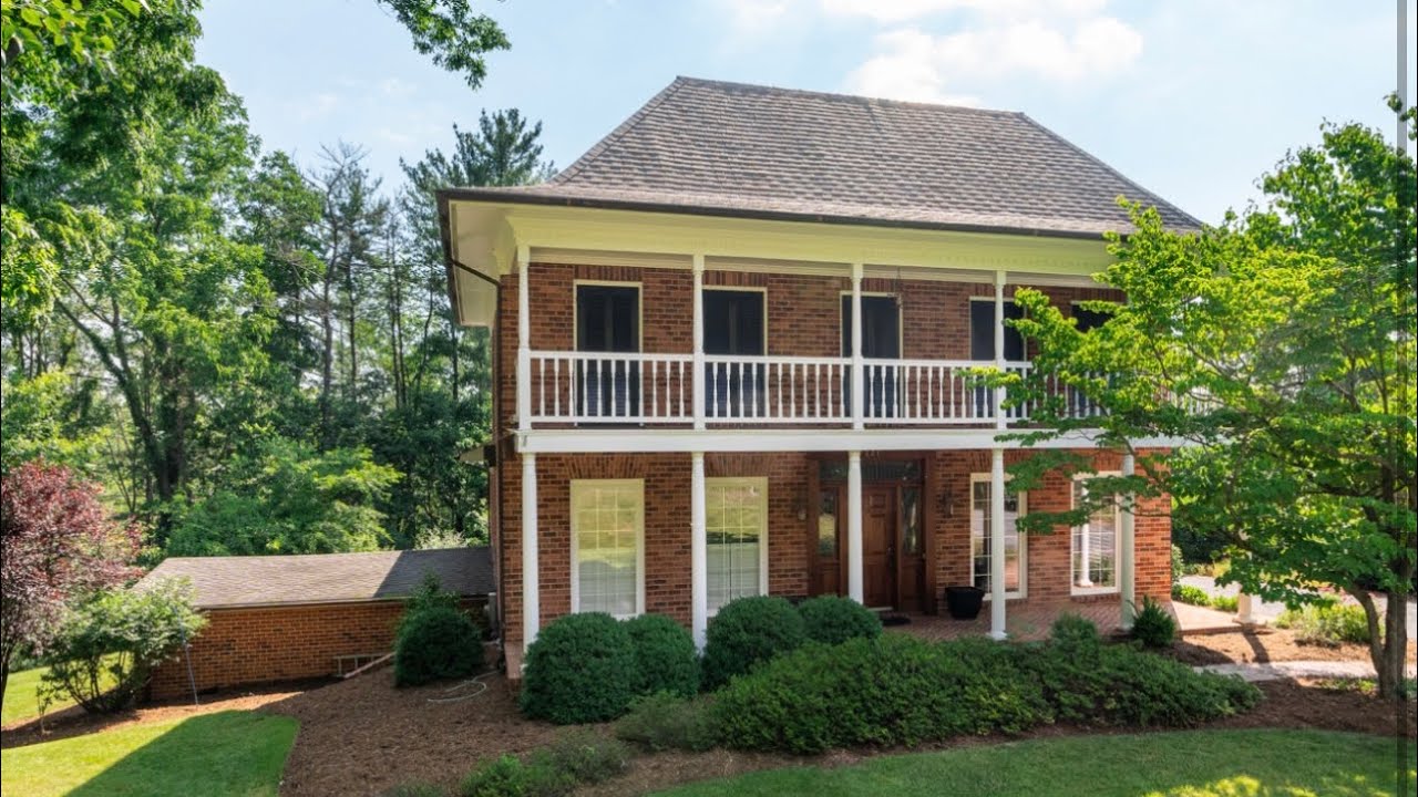 221 Mountain View Dr., Staunton, VA