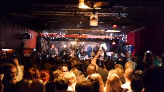 Massor av iPhones, live på Jazzhuset