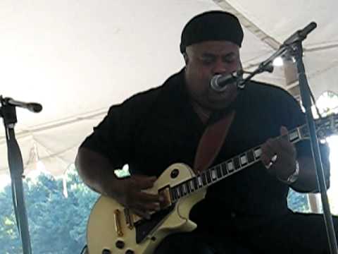 Larry McCray Guitar Workshop at 2010 Old Town BluesFest Lansing