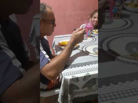 Vamos toma uma sopinha meu povo tá muito frio