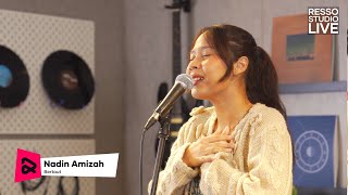 Download lagu Nadin Amizah - Bertaut | Resso Studio Live mp3