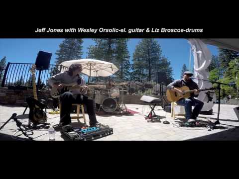 Jeff Jones(voc, acc. guit.)-Wesley Orsolic(el. guit.)-Liz Broscoe(drums)