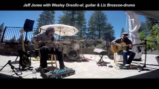 Jeff Jones(voc, acc. guit.)-Wesley Orsolic(el. guit.)-Liz Broscoe(drums)