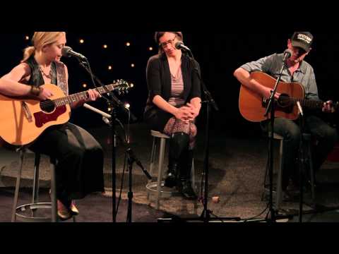 Heartless Bastards - 'Hi-Line' | The Bridge 909 in Studio