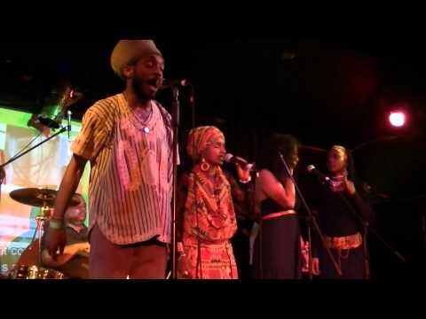 Bobo Blackstar & Sista Beloved @ Hootananny 14Nov13 Part 10 (Praising Jah name)