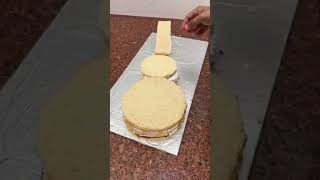 2 kg Vanilla guitar cake
