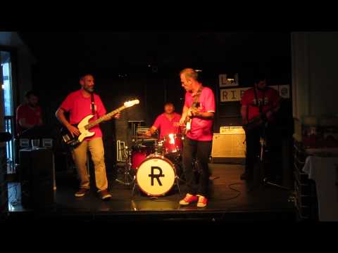 The Longboards - Big Waves Surf Band - La Ribera 23 04 2015