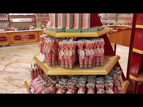 Das Café Reber in Bad Reichenhall. Die deutschen Mozartkugeln werden hier gefertigt. 🥧🍰🍬 So lecker!