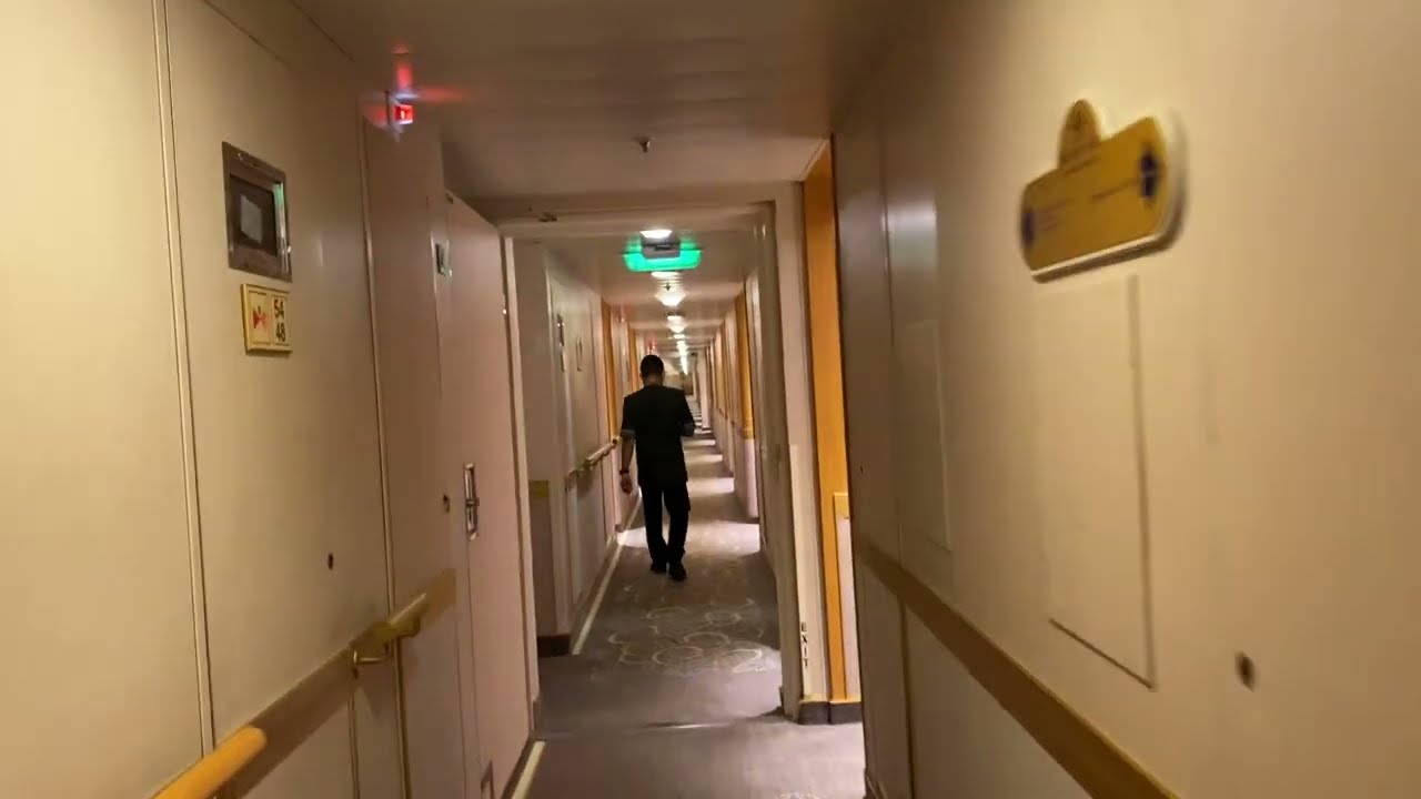 Crown Princess - Cabin D514 - Video 1