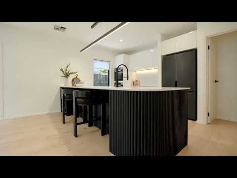 2/11 Baxter Street, Eltham, VIC 3095, 4 Kuwarto, 2 Banyo, House