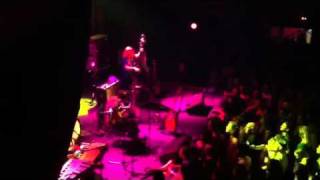 Kitty, Daisy & Lewis - What Quid?