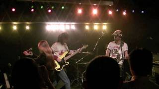 Lim Poo 09 11 01 01 Sink your Teeth Into That