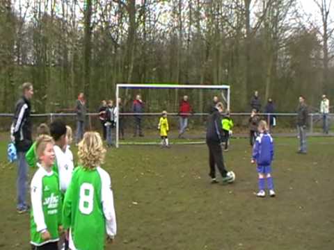 Capelle F7 uit tegen De Zwervers F6