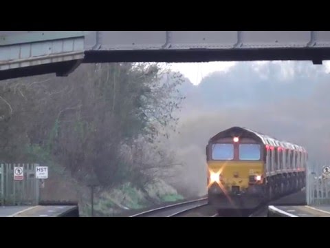 66162 with 0x12 Margam to Eastleigh convoy  through Keynsham