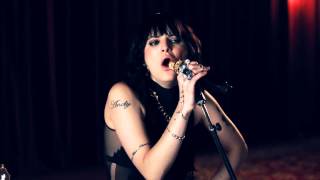 Juliet Simms - &quot;Wild Child&quot; Acoustic