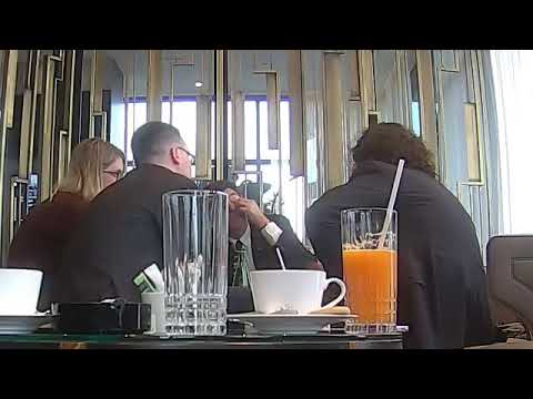 Sergej Trifunovic na sastanku sa ljudima iz SAD ambasade