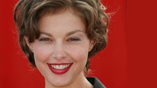 13 Sexy Photos of Ashley Judd
