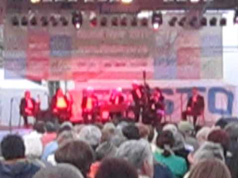 An unknown gypsy band playing on a square in Budapest 2011-06-25 - part 1