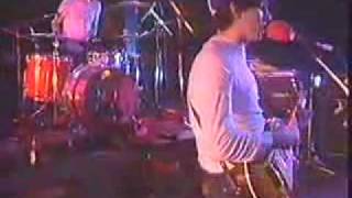 SINIESTRO TOTAL . . . ME PICA UN HUEVO . en directo 22/10/83