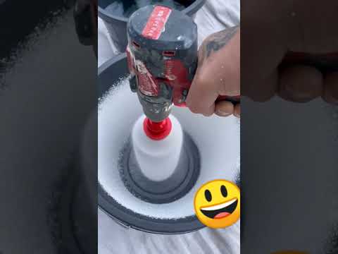 Agora a NASA vem! Olha como esse pintor limpa o rolo de pintura. Se inscreve no canal para + dicas☺️