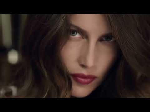 NINA RICCI   L'Extase avec Laetitia Casta