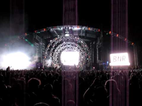 Boys Noize - Bart B More's 'BRAP!' @ EDC 2010