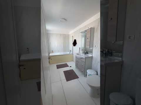 Casa moderna - Buftea - 5 camere - 3 bai - 230mp - 500mp teren — Video