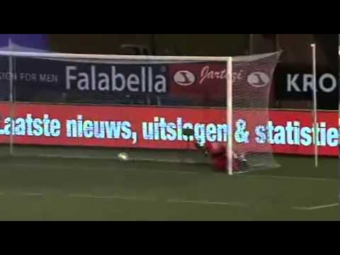 Albert van der Haar FC Zwolle 40 meter goal tegen Almere City FC 4 maart 2011
