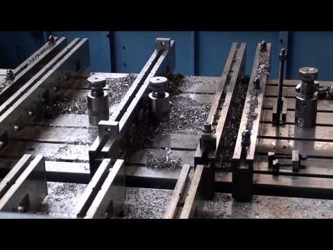 Mazak FJV 50/80 with 2 pallet changer