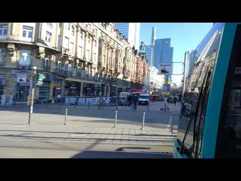 Straßenbahnen der Welt: Frankfurt/Main Hbf. (6), Linie 16 fährt aus, Linie 11 ein und Linie 21 durch