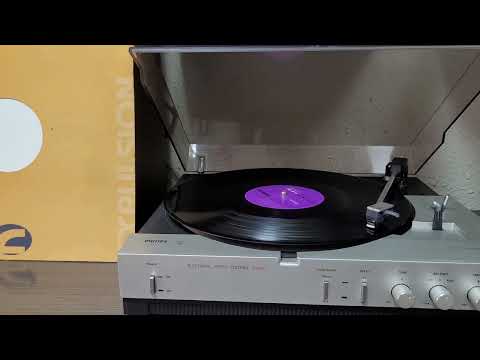 8th Wonder Feat. DJ Marco V. & Benjamin – Losing Control