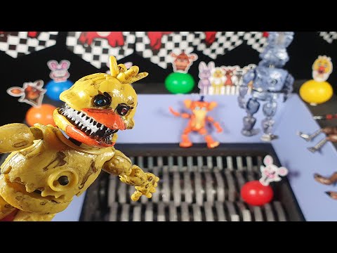 Five Night at Freddy's VS SHREDDER! #fnaftoys