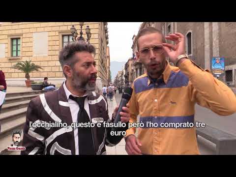 Camicia firmata, mutanda del mercatino