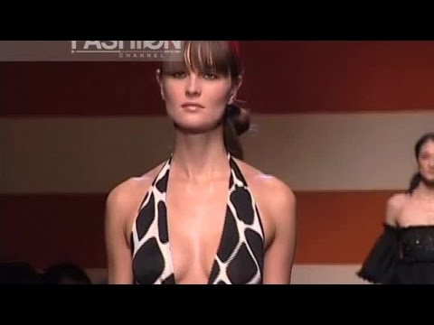 MOSCHINO Cheap&Chic Fashion Show Spring Summer 2007 Milan by Fashion Channel
