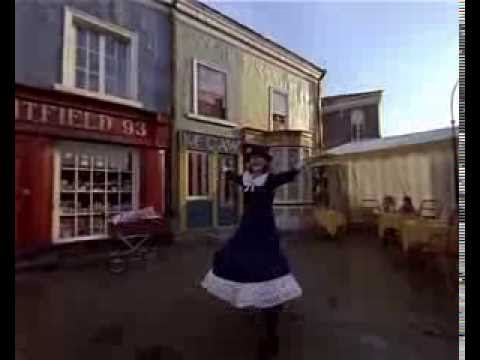 download lagu mp3 mp4 Russian Mary Poppins, download lagu Russian Mary Poppins gratis, unduh video klip Russian Mary Poppins