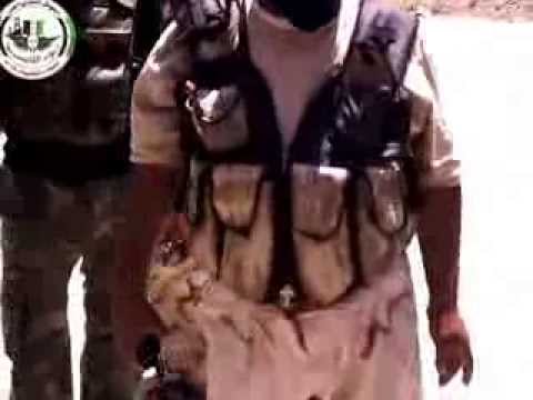 فرحة عناصر لواء القادسية بالسيطرة على مبنى التأمينات والخدمات الفنية ومشفى الفرات وفرع الحزب في الحويقة في مدينة دير الزور