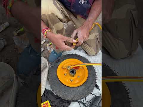 खराब टायर से बना दी Car को धोने वाली मशीन 😱🤣🫣 #shorts #gadgets #youtubeshorts